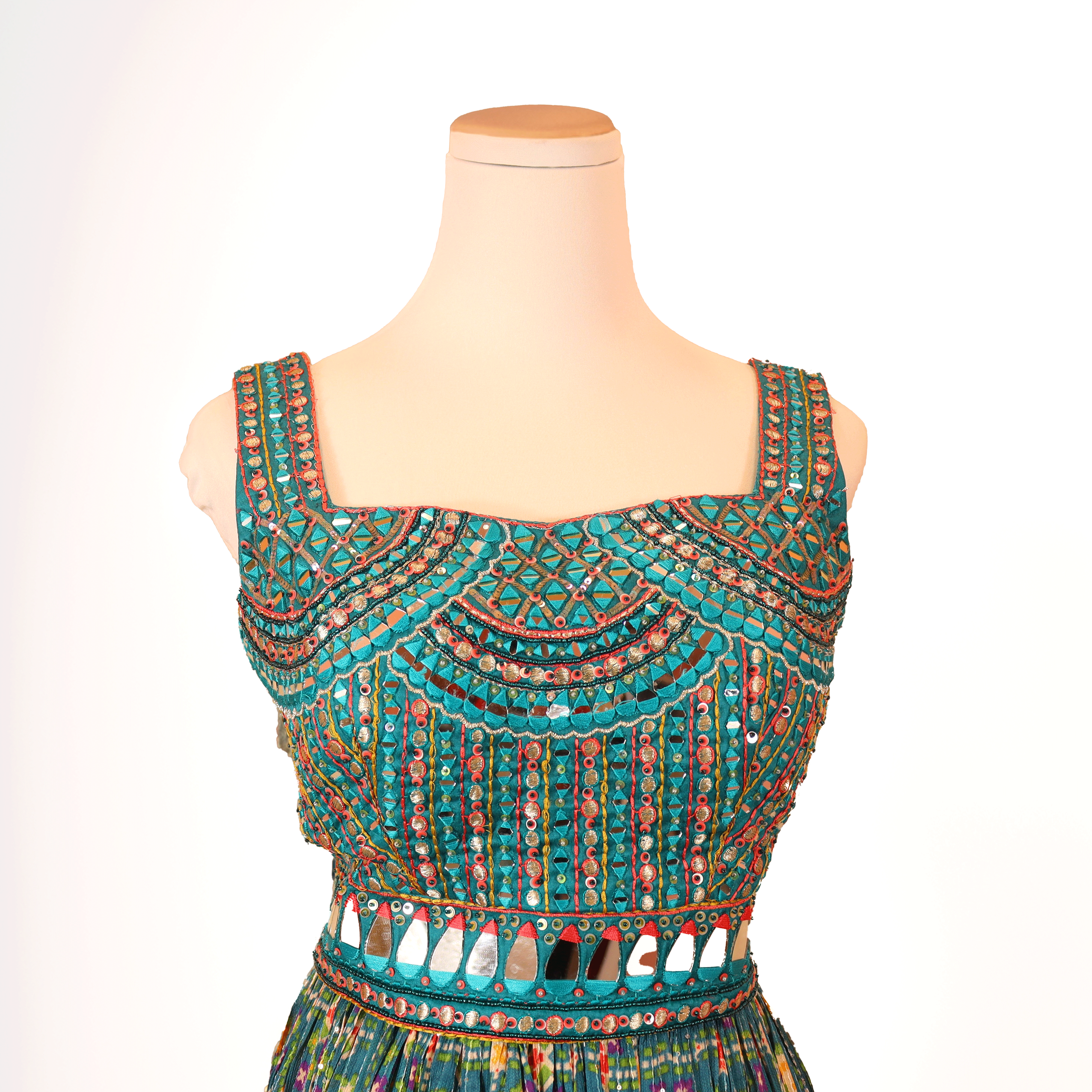 Bridal Lehengas, Saree Blouses, and Wedding Dress Alterations in Guelph – All at Gunit’s Boutique